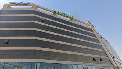 برج تجاری بیزینس تاور یک در شهرک مسقط هیلز عمان